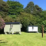 مكان تخييم Blackstairs Shepherds Huts *