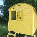 Blackstairs Shepherds Huts مكان تخييم *