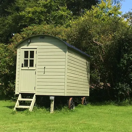 Blackstairs Shepherds Huts אתר קמפינג *