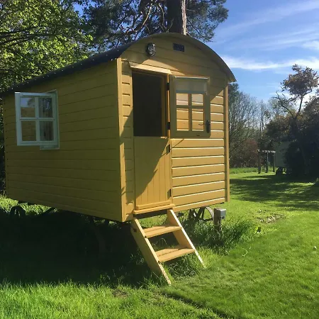 Blackstairs Shepherds Huts אתר קמפינג *