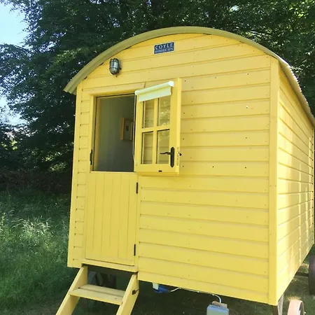 Blackstairs Shepherds Huts אתר קמפינג *