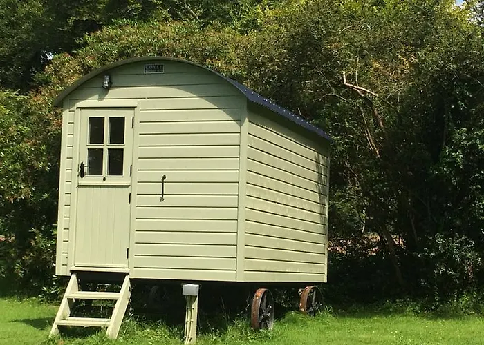 Blackstairs Shepherds Huts Camping *